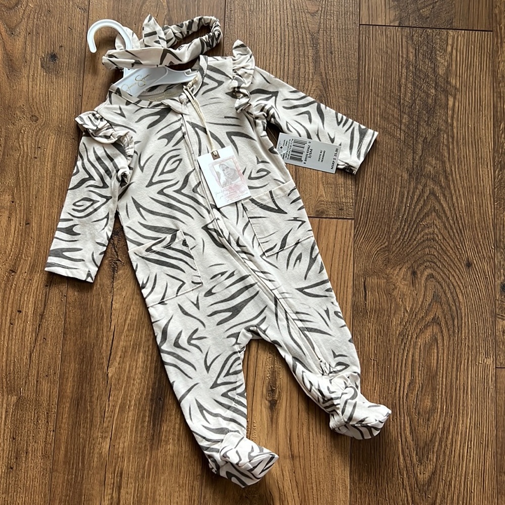 NWT Jessica Simpson footie